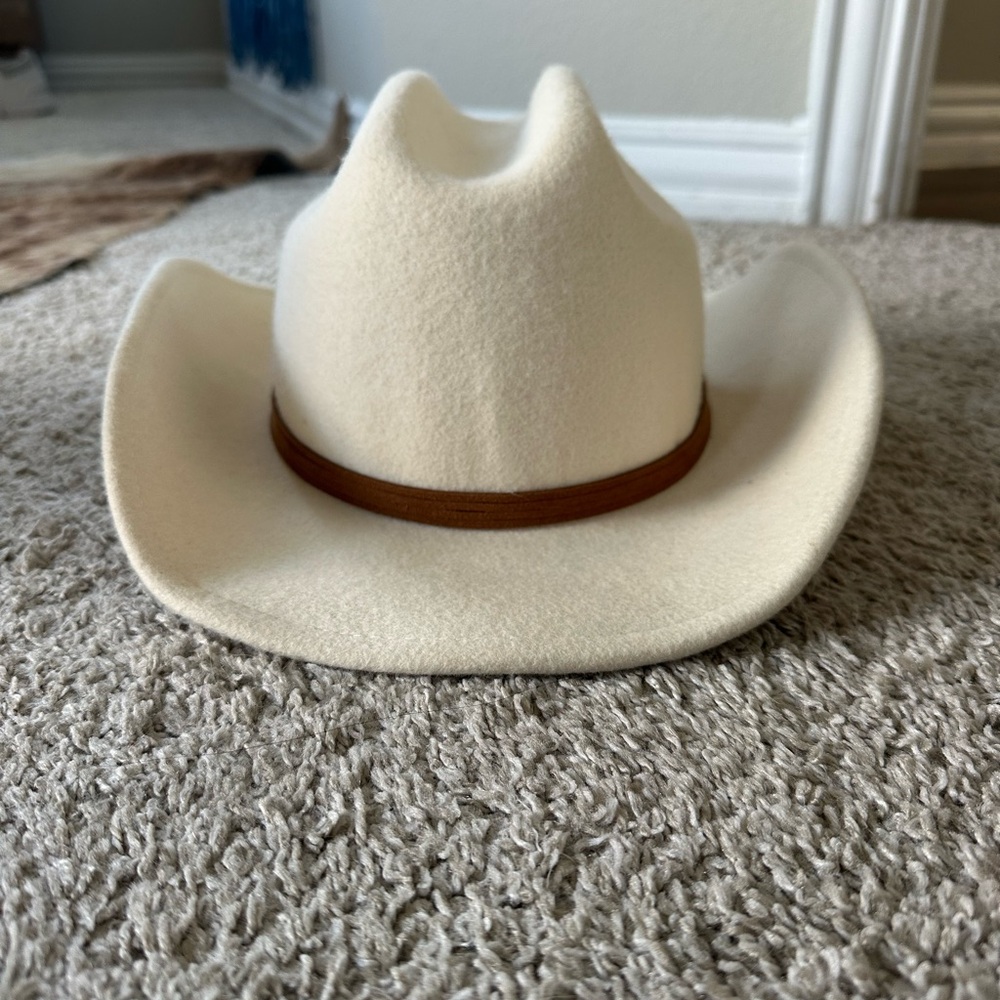 felt cowboy hat